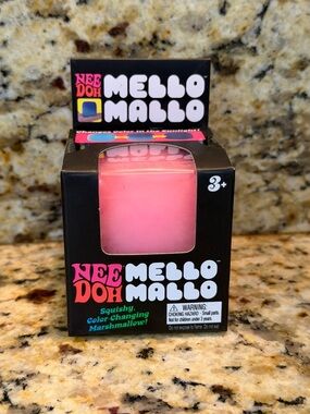 Color-Changing Marshmallow Stress Toy - Pink